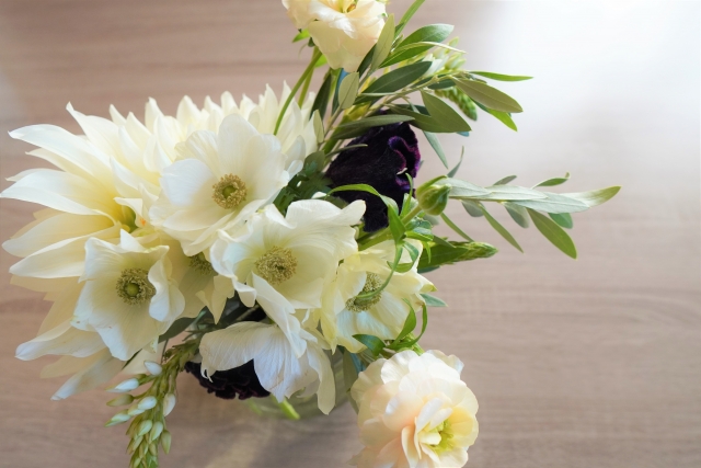 花の定期便サービスを比較 お花のサブスクサービスの選び方や注意点とは お花の定期便ピュアフラワー